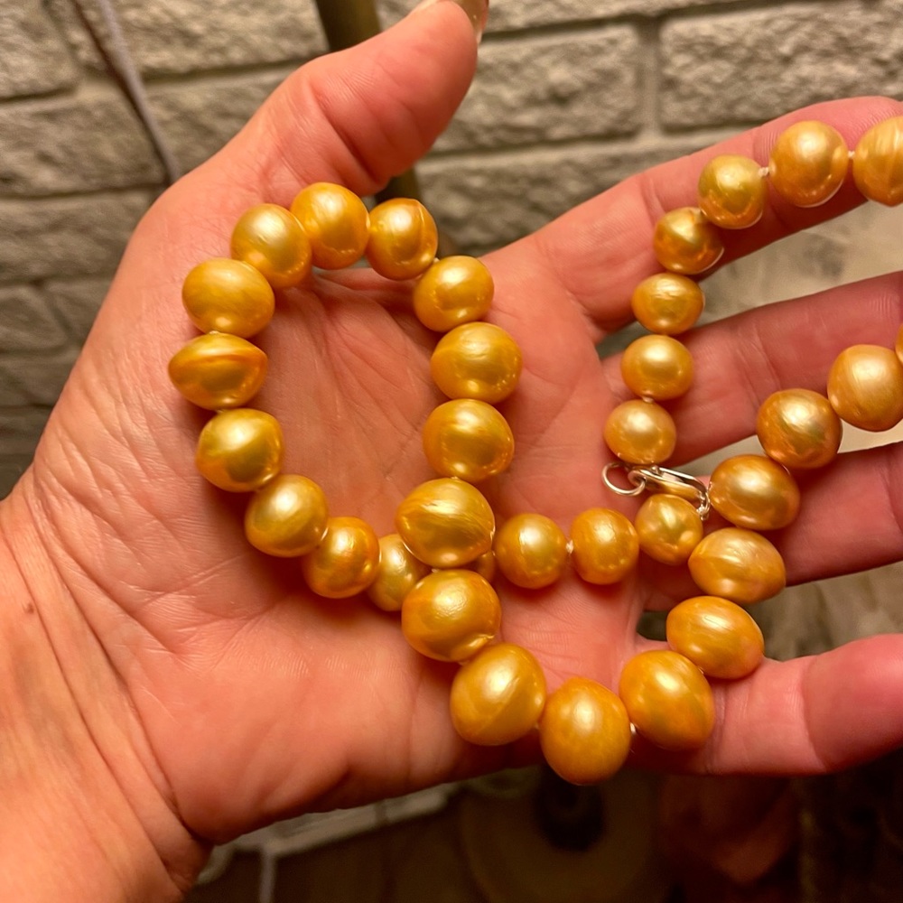Authentic deep golden south sea pearl necklace - Picture 2 of 16